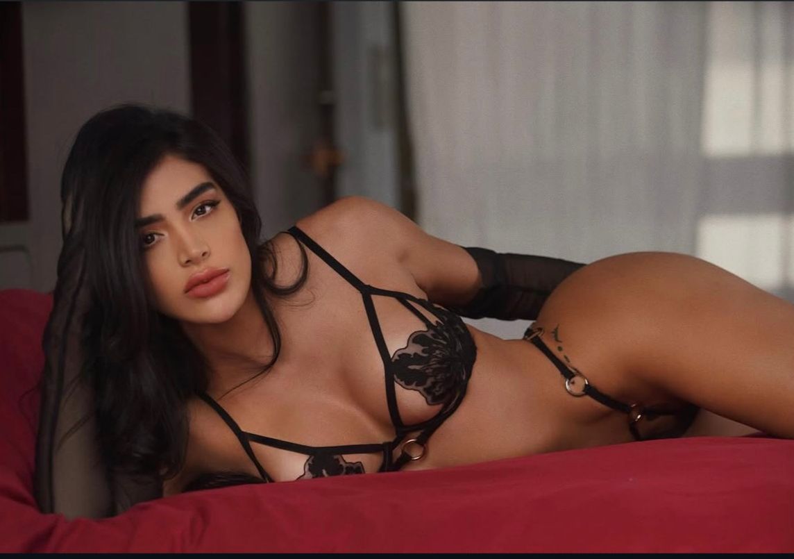 Escort - SUSEJ - Ibiza Tops